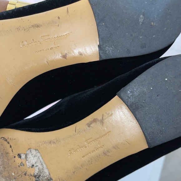 Velour Ferragamo Flat shoes - Picture 6 of 9